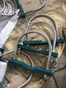 Kẹp ống inox thủy lực, Cùm ống chữ u, Kẹp ống lót cao sun, Cùm ống thủy lực