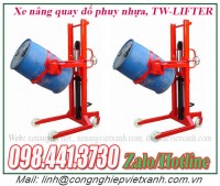 Xe nâng quay đổ phuy nhựa