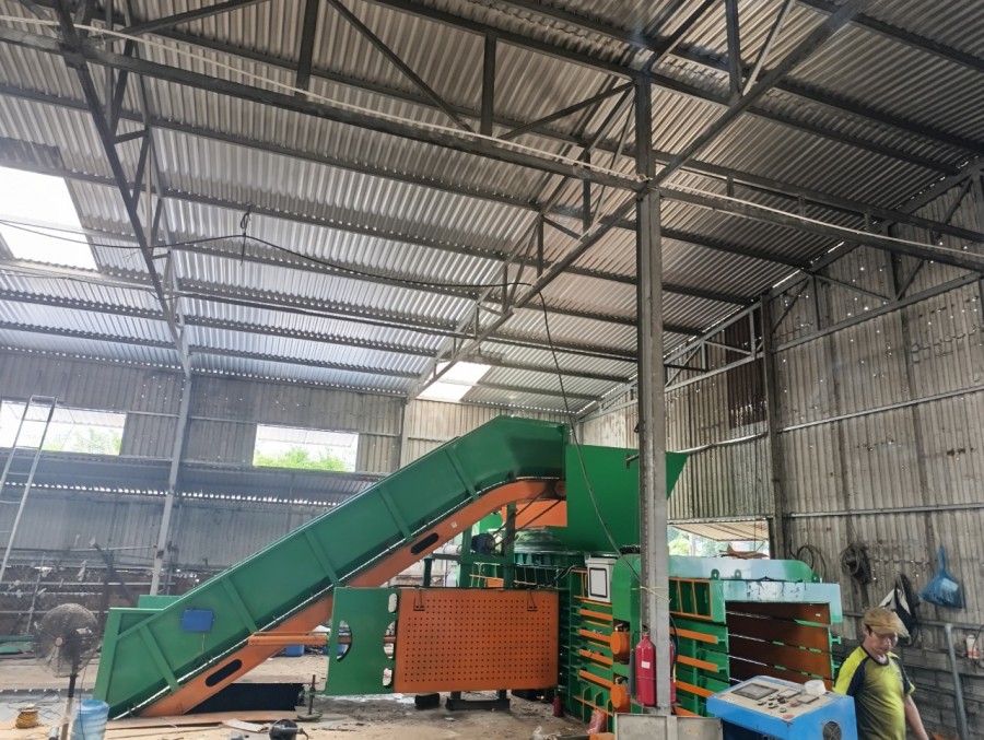 Máy ép phế liệu Thủy Lực Hoàng Long Xanh Cam