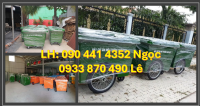 Xe thu gom rác 1000 lít màu xanh lá, xe đẩy rác 660 lít màu vàng,