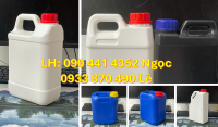 Can nhựa 5 lít quai, can 2 lít đựng mẫu thí nghiệm, can nhựa 1 lít đựng oxy già
