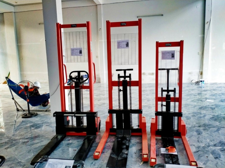 Bán xe nâng tay cao tại Bắc Ninh giao tận nơi-image-2